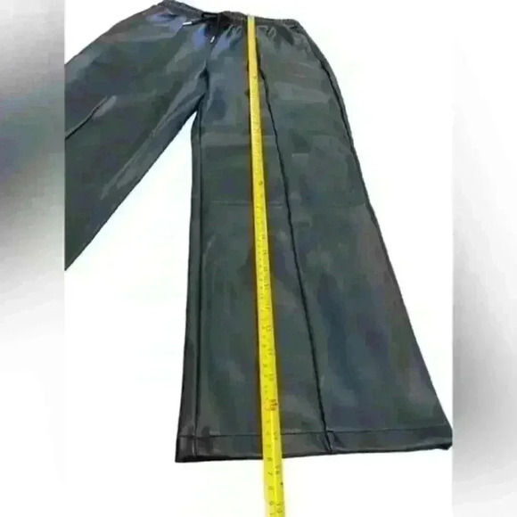 ASOS DESIGN leather look straight leg drawstring pant with seam detail US 6 - Picture 7 of 12